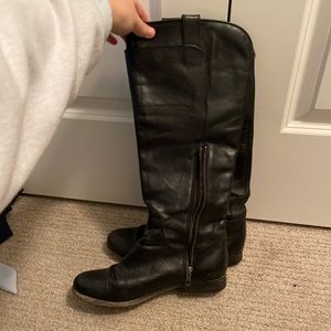 Frye boots in black